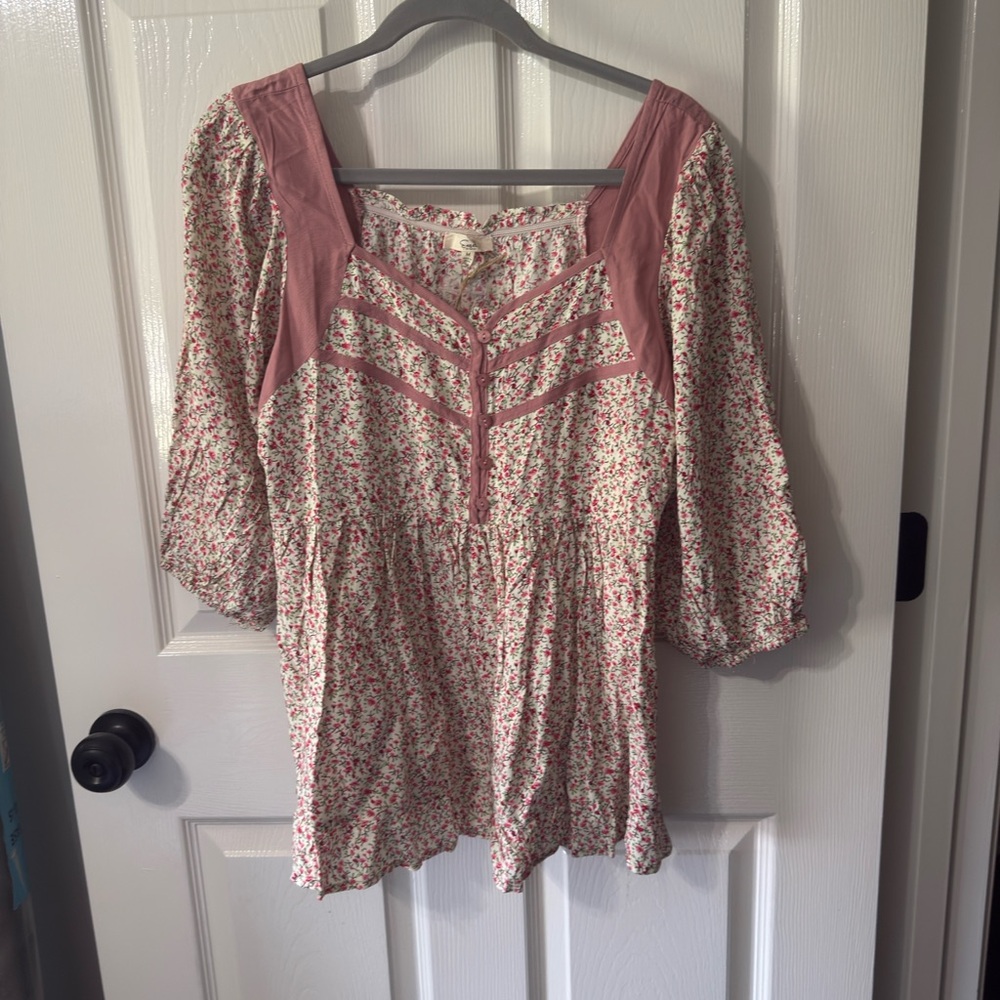 easel Floral Peasant Blouse in Pink and Cream